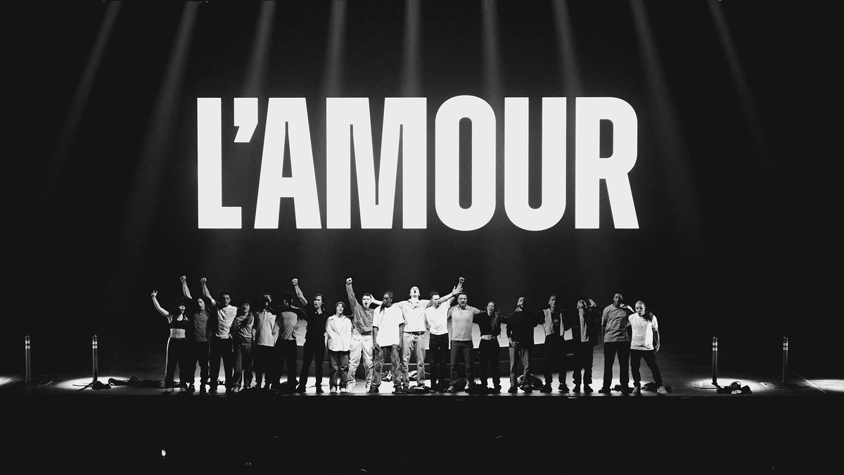 The cast of ‘La Haine: Jusqu’ici rien n’a changé’ address the audience.