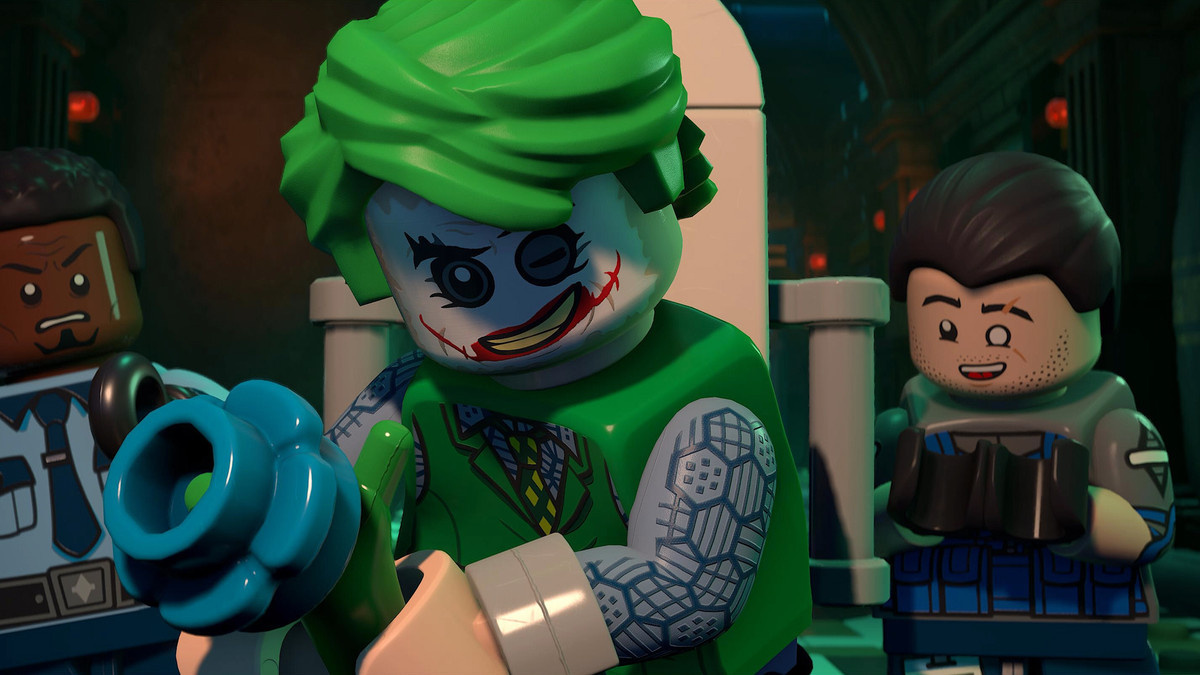 LEGO Joker schwingt eine Waffe in „LEGO Batman: Legacy of the Dark Knight“.