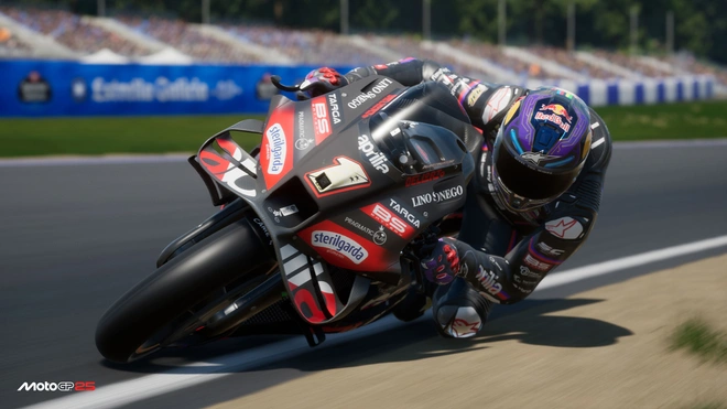 初代GSX-R1000でクラシックレースに出走だって?! 欧州耐久カップが22年